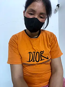 -Lynh-xinh online show from September 29, 2025, 8:54 am