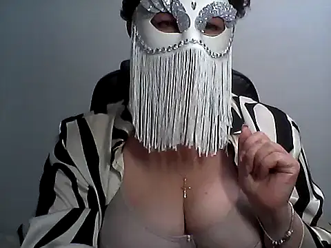 EllaLove2277 online show from July 10, 2026, 10:04 am