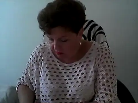 Snapshot of EllaLove2277 chatting on September 10, 2025, 1:32 pm EllaLove2277 online show from September 10, 2025, 1:32 pm