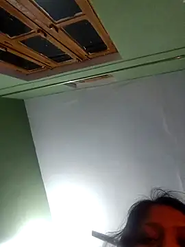 bitch-horny online show from February 2, 2026, 1:32 pm