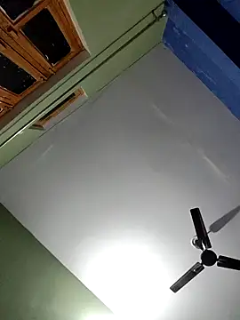 bitch-horny online show from February 5, 2026, 11:55 pm