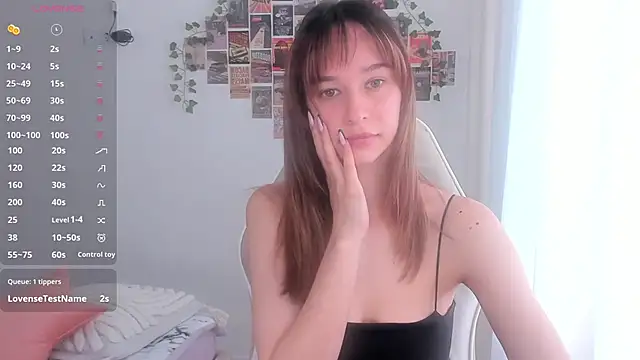 Snapshot of _Alissaa chatting on April 13, 2026, 8:40 am Alissaa online show from April 13, 2026, 8:40 am