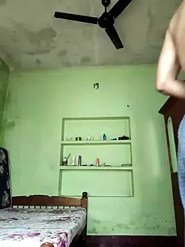 Mallu200000 online show from November 13, 2025, 2:59 am