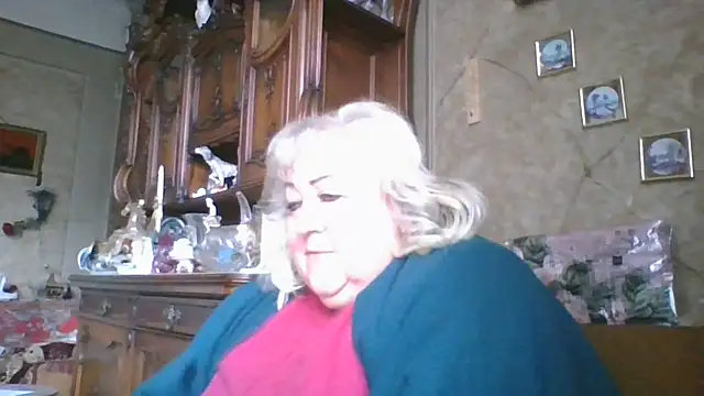 Snapshot of Lala-Love56 chatting on October 3, 2025, 12:28 pm Lala-Love56 online show from October 3, 2025, 12:28 pm