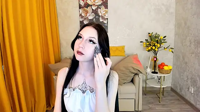 VioletHarme online show from May 13, 2026, 12:34 pm