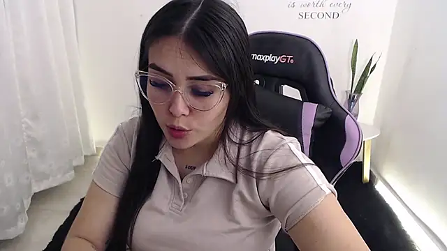 Snapshot of amberbakee chatting on June 30, 2026, 3:56 pm amberbakee online show from June 30, 2026, 3:56 pm