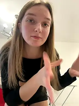 Snapshot of Bellatrisssaa chatting on November 13, 2025, 2:32 pm Bellatrisssaa online show from November 13, 2025, 2:32 pm