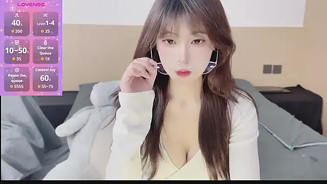 yuanbao a online show from December 18, 2025, 11:36 am