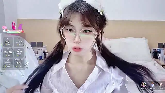 yuanbao a online show from September 25, 2025, 12:11 pm