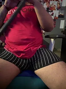 Snapshot of THEDICKBOY17 chatting on April 26, 2026, 11:40 am THEDICKBOY17 online show from April 26, 2026, 11:40 am