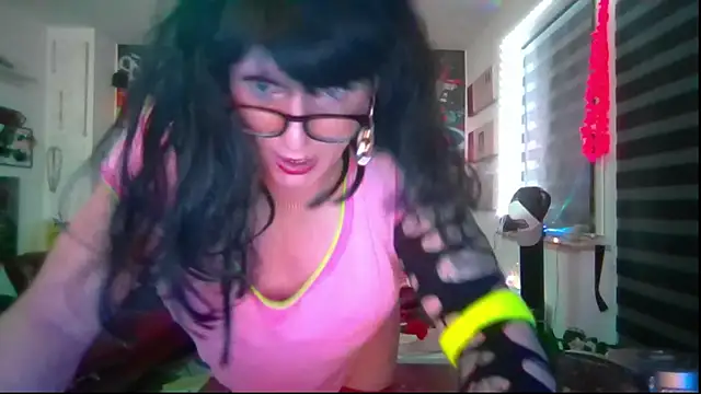 Snapshot of hellgirl1980 chatting on May 15, 2026, 7:56 pm hellgirl1980 online show from May 15, 2026, 7:56 pm