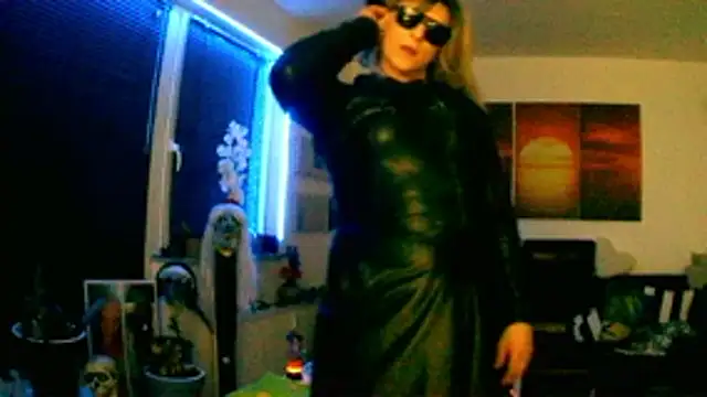 hellgirl1980 online show from November 16, 2025, 3:22 am