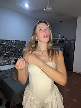 Sashailardi online show from April 3, 2026, 8:43 am