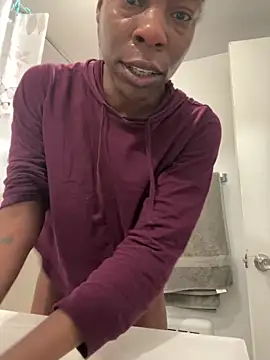 littyleesh1 online show from March 1, 2026, 2:39 pm