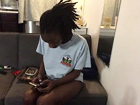 littyleesh1 online show from October 20, 2025, 8:15 am