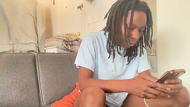 Snapshot of littyleesh1 chatting on September 13, 2025, 3:56 pm littyleesh1 online show from September 13, 2025, 3:56 pm