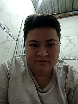 Noha Whiitee online show from November 18, 2025, 3:32 am