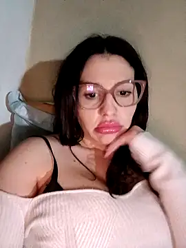 Snapshot of onlylucisfer chatting on September 28, 2025, 7:04 am onlylucisfer online show from September 28, 2025, 7:04 am