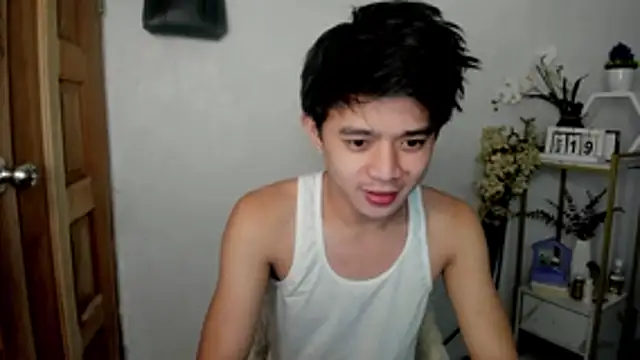 NautyBoyBrazeen 143 online show from November 19, 2025, 4:51 pm