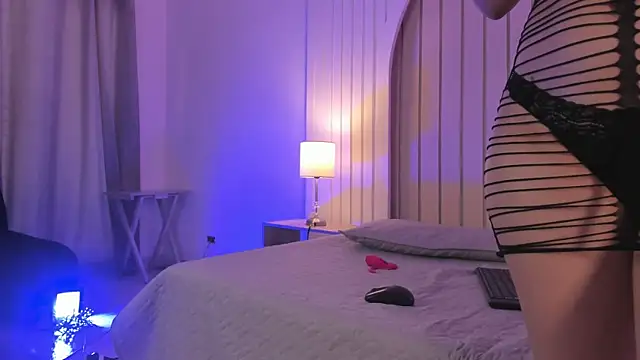 maria gil online show from December 17, 2025, 12:21 pm