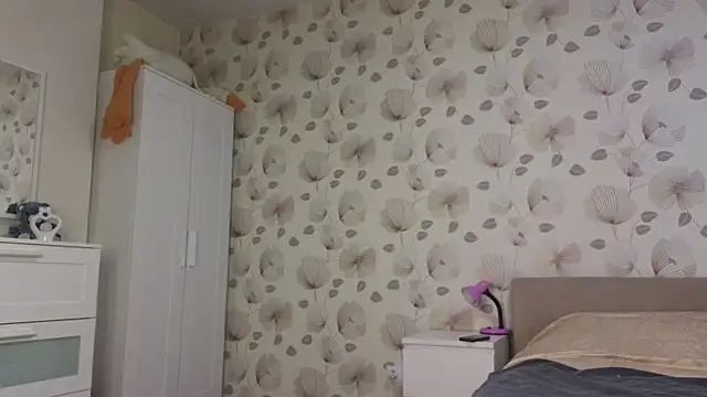 Snapshot of Annabel_theMoon chatting on September 26, 2025, 2:51 am Annabel theMoon online show from September 26, 2025, 2:51 am