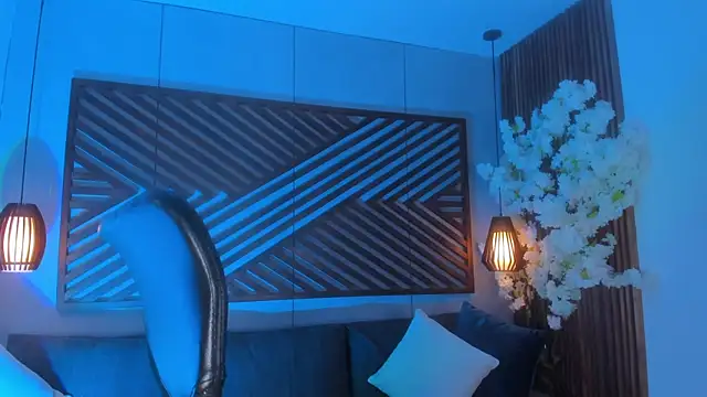 B Wild online show from October 30, 2025, 3:38 am