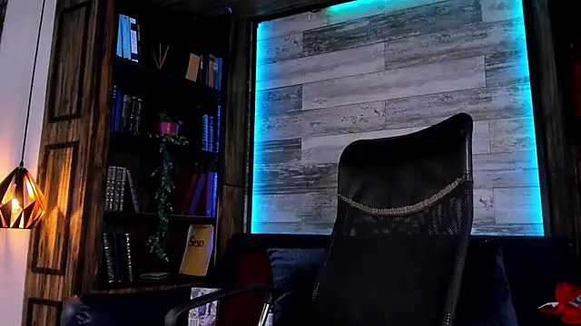 Snapshot of B_Wild chatting on April 23, 2026, 3:35 am B Wild online show from April 23, 2026, 3:35 am