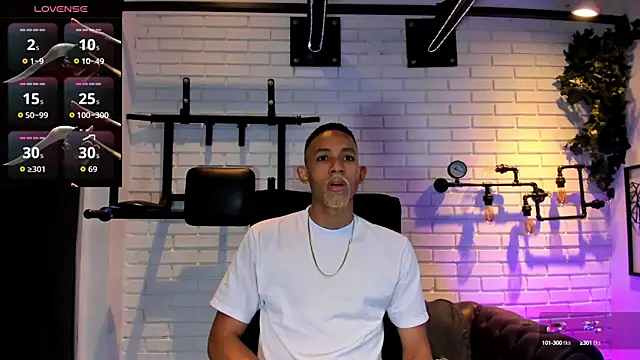 B Wild online show from September 24, 2025, 3:46 am