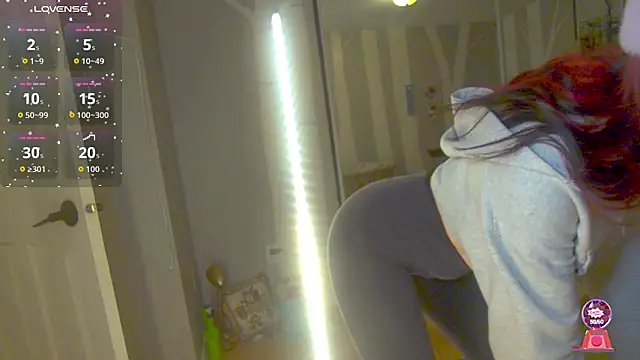 Snapshot of Blossom94 chatting on February 11, 2026, 4:45 am Blossom94 online show from February 11, 2026, 4:45 am