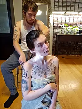 Snapshot of Blossom94 chatting on October 30, 2025, 4:37 pm Blossom94 online show from October 30, 2025, 4:37 pm