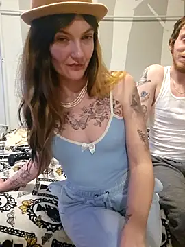 Snapshot of Blossom94 chatting on October 29, 2025, 4:44 am Blossom94 online show from October 29, 2025, 4:44 am