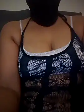 Snapshot of Jolielatina chatting on September 9, 2025, 8:18 pm Jolielatina online show from September 9, 2025, 8:18 pm