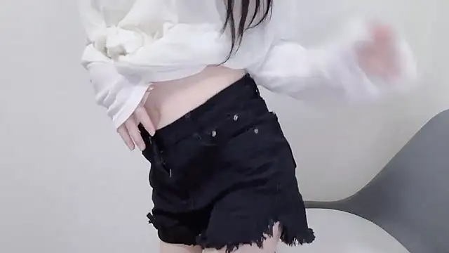 Snapshot of Queen_ww chatting on October 30, 2025, 5:39 am Queen ww online show from October 30, 2025, 5:39 am