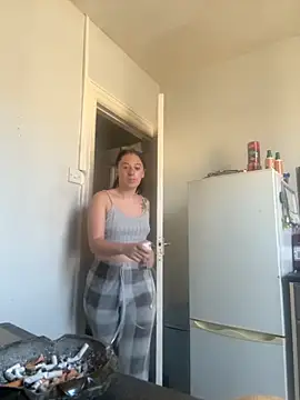 aurora28 online show from September 23, 2025, 12:34 pm