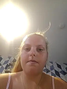 Snapshot of Dolliejayxx chatting on September 17, 2025, 10:17 am Dolliejayxx online show from September 17, 2025, 10:17 am