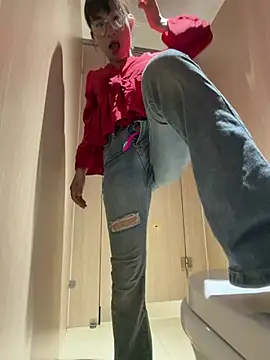 Snapshot of wemroudeyu chatting on April 8, 2026, 2:18 pm wemroudeyu online show from April 8, 2026, 2:18 pm