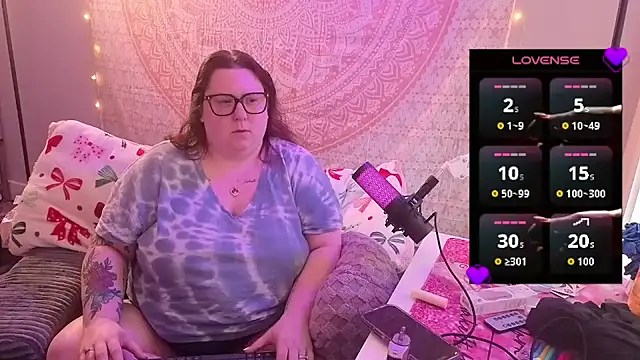 brookenicole3003 online show from May 2, 2026, 8:03 pm