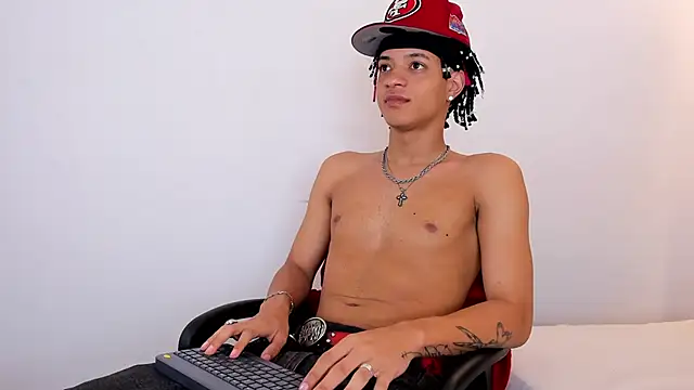 Snapshot of MARSHALL_SPENCER chatting on February 14, 2026, 1:11 pm MARSHALL SPENCER online show from February 14, 2026, 1:11 pm