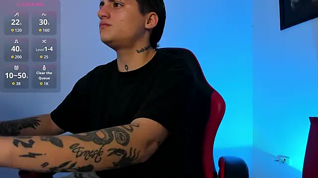 PeytonBox online show from October 21, 2025, 1:43 pm