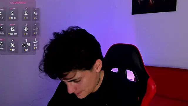 PeytonBox online show from November 18, 2025, 11:35 am