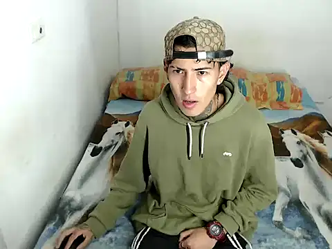 Arnold hot online show from September 27, 2025, 12:44 pm