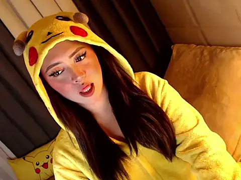 yourdevilsweettsx online show from March 25, 2026, 1:21 pm