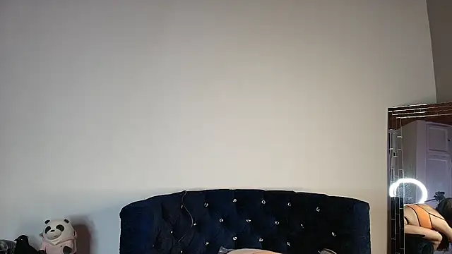 Electra Gosselin online show from November 8, 2025, 3:32 am