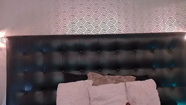 Snapshot of NaiaraMasson_ chatting on April 22, 2026, 12:23 pm NaiaraMasson online show from April 22, 2026, 12:23 pm