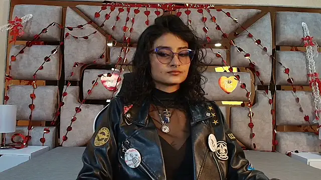 Snapshot of LilyRouset chatting on September 12, 2025, 12:05 pm LilyRouset online show from September 12, 2025, 12:05 pm