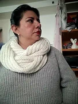 kinky momm online show from October 30, 2025, 1:53 pm