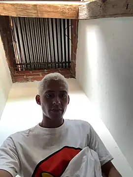 Boy hot- online show from March 11, 2026, 6:35 pm