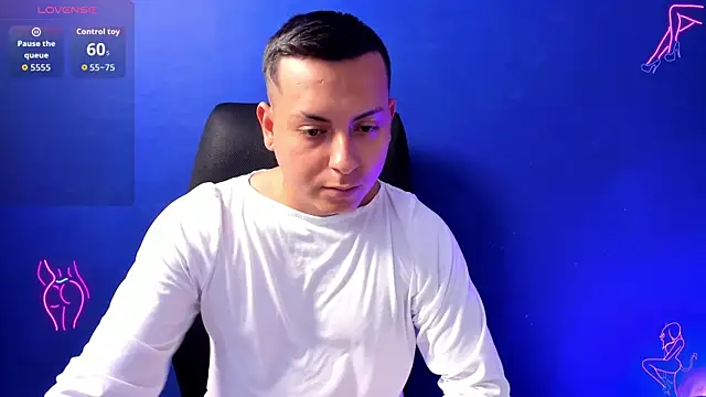 Snapshot of Sahira_and_Zaid chatting on October 2, 2025, 6:22 pm Sahira and Zaid online show from October 2, 2025, 6:22 pm