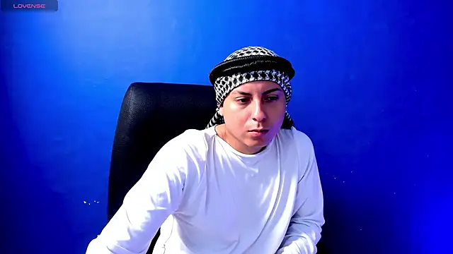 Snapshot of Sahira_and_Zaid chatting on October 9, 2025, 6:41 pm Sahira and Zaid online show from October 9, 2025, 6:41 pm