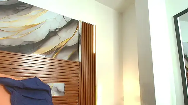 Snapshot of Evelin_thompsson chatting on November 22, 2025, 3:05 am Evelin thompsson online show from November 22, 2025, 3:05 am